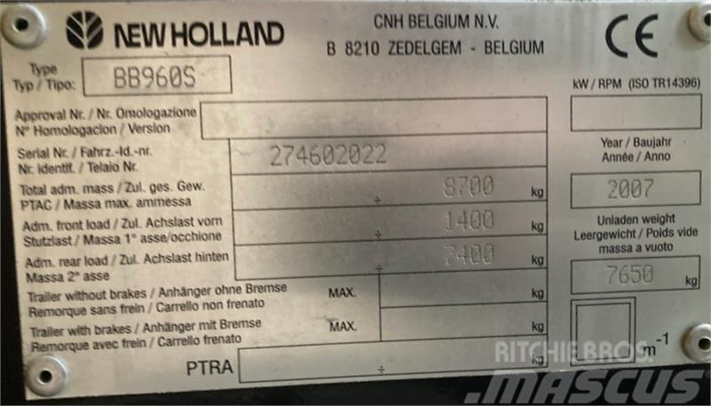 New Holland BB 960A M. Parkland ballevogn Kanttipaalaimet